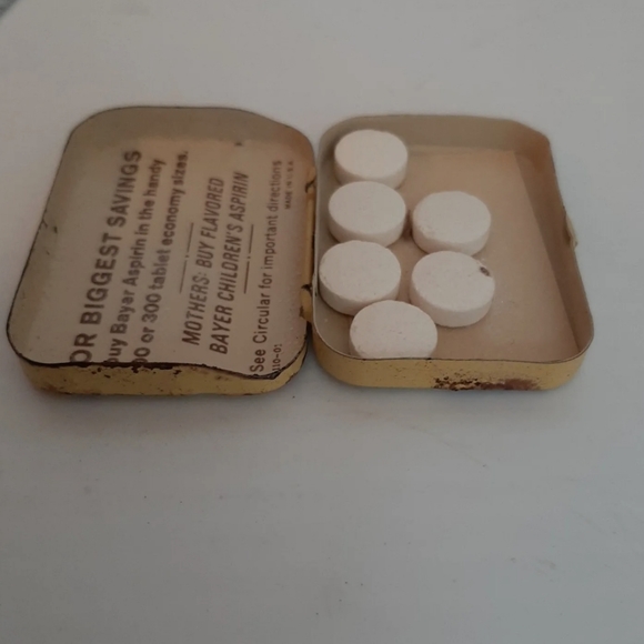 Vintage Advertising Bayer Aspirin Tablet Tin - Picture 6 of 13